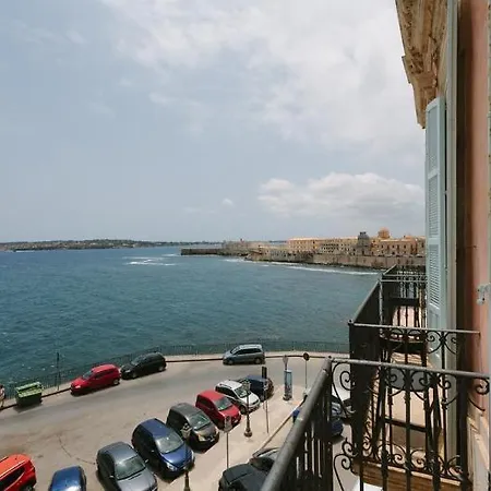 Palazzo Del Sale 3* 시라쿠사